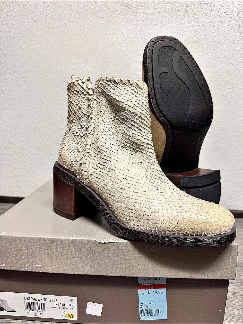 Franco Sarto Kessa Ankle Boot Heeled Booties Cream